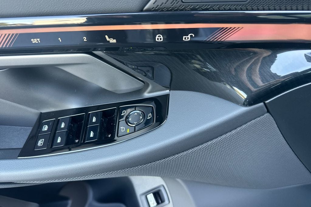 2026 BMW 5 Series 550e xDrive