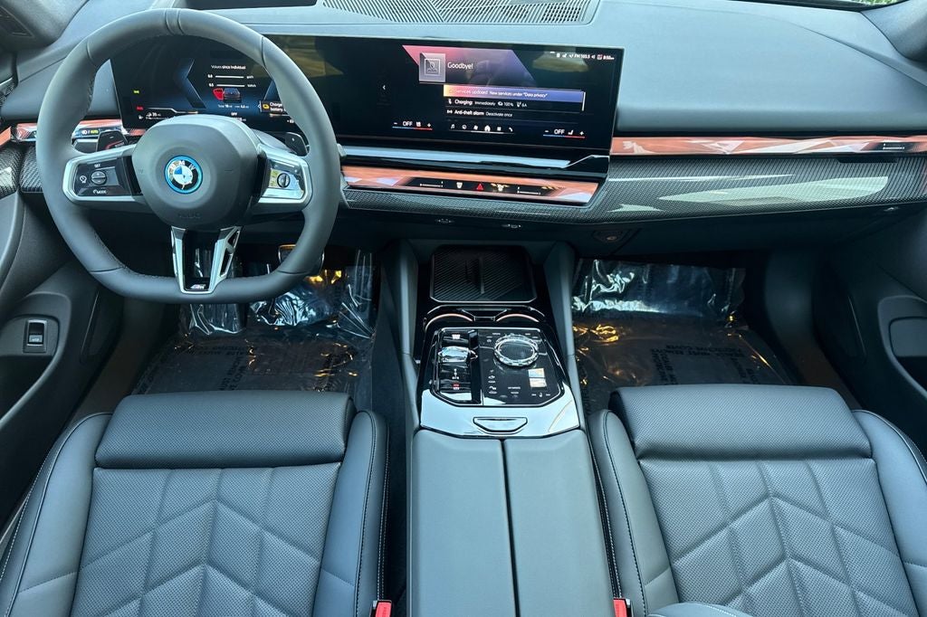 2027 BMW 5 Series 550e xdr