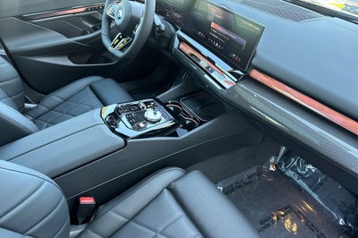 2027 BMW 5 Series 550e xdr