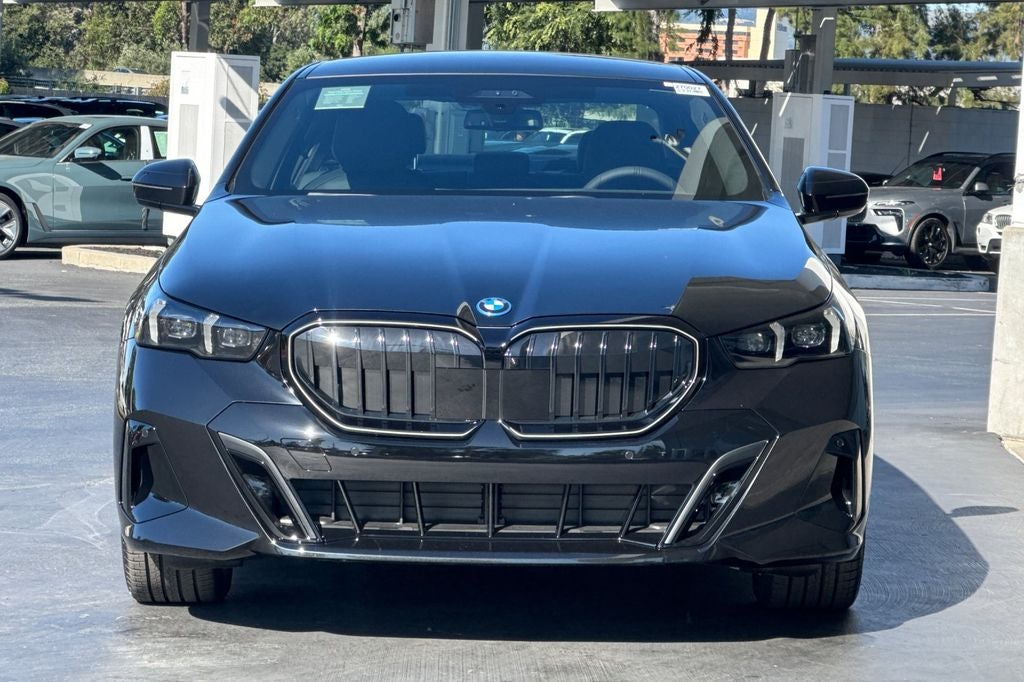 2027 BMW 5 Series 550e xdr