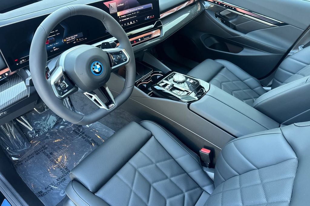 2027 BMW 5 Series 550e xdr