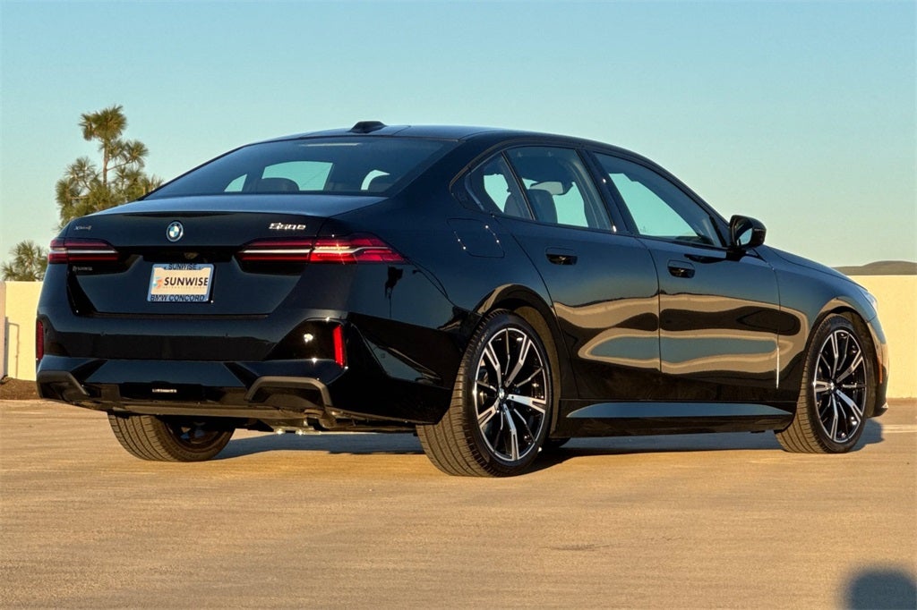 2026 BMW 5 Series 550e xDrive
