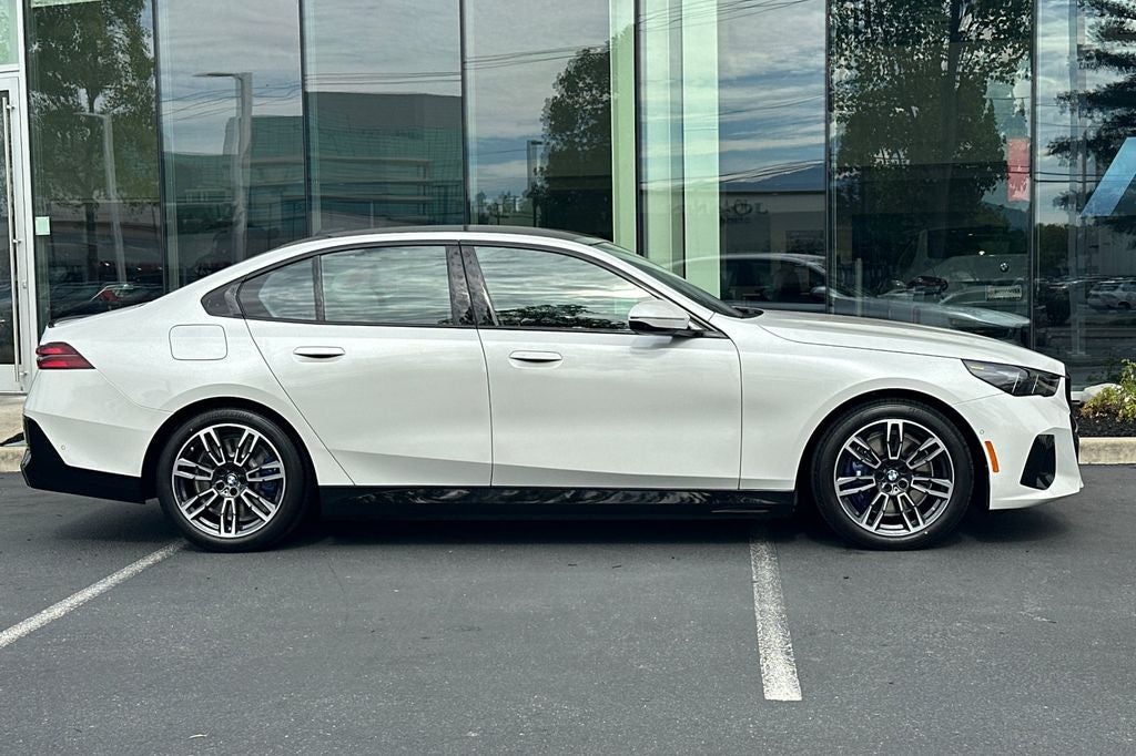 2027 BMW 5 Series 550e xDrive