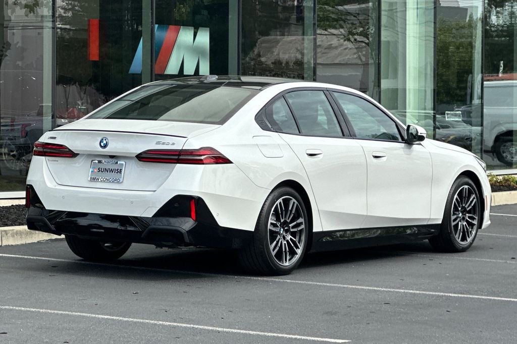 2027 BMW 5 Series 550e xDrive