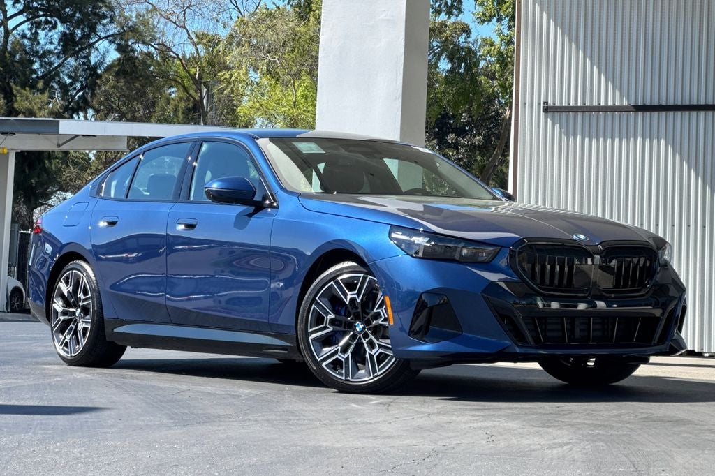 2026 BMW 5 Series 550e xDrive