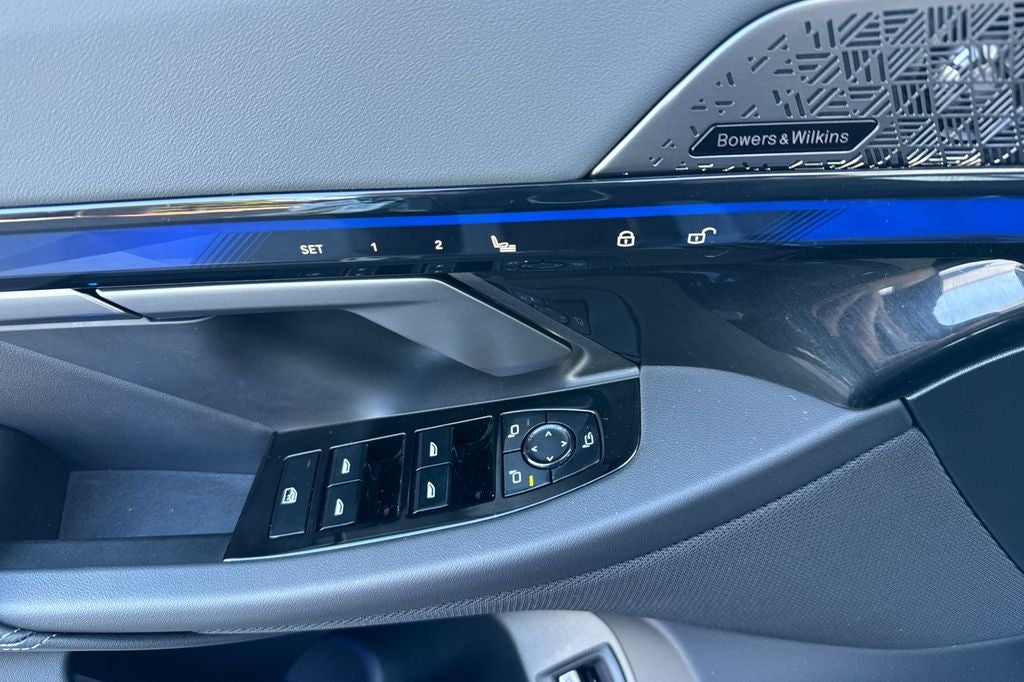 2026 BMW 5 Series 550e xDrive