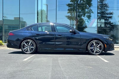 2027 BMW 5 Series 550e xdr