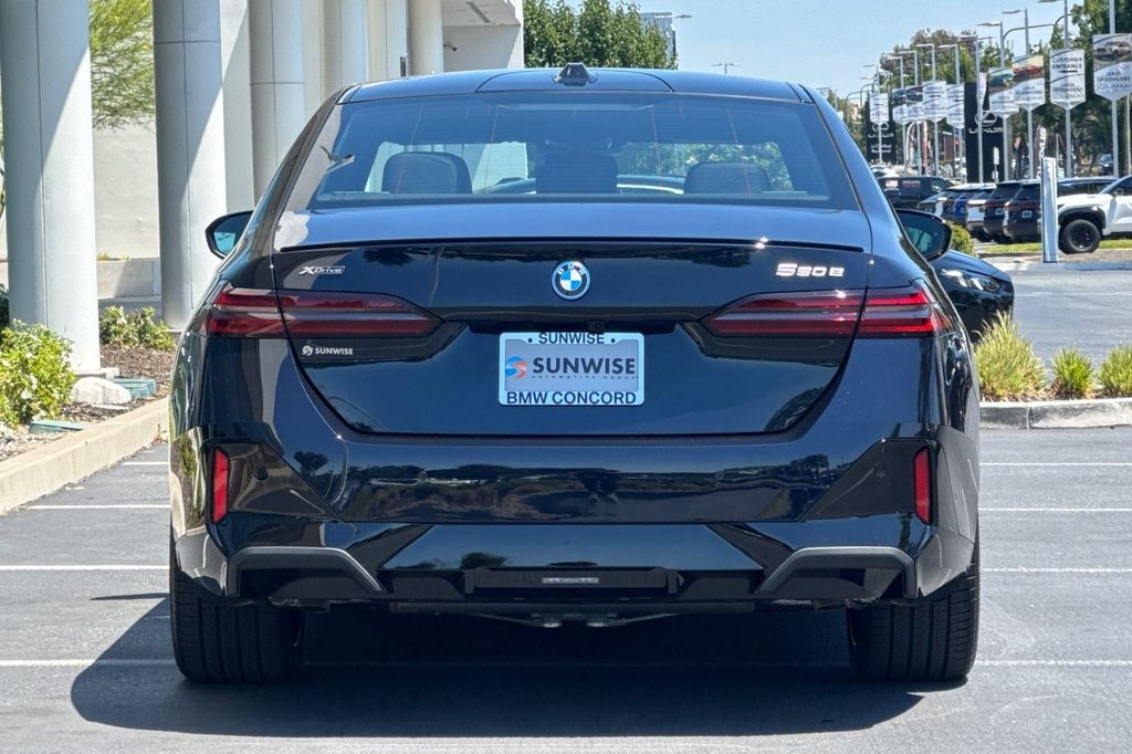 2027 BMW 5 Series 550e xdr