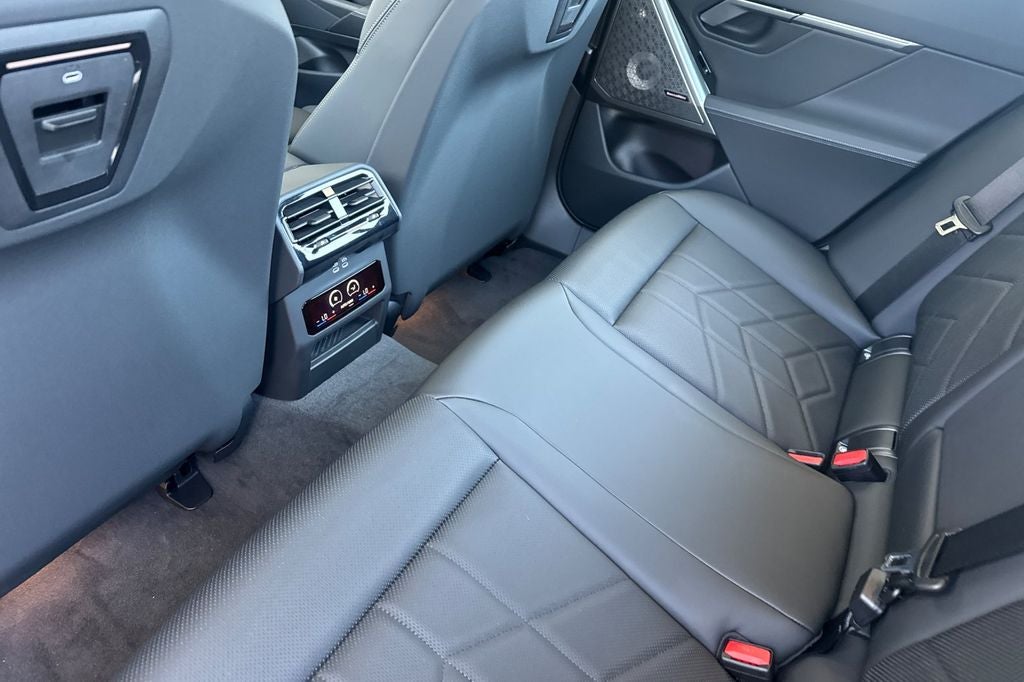 2027 BMW 5 Series 550e xdr