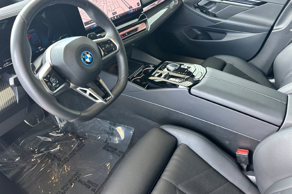 2026 BMW 5 Series 550e xDrive