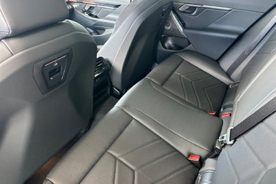 2026 BMW 5 Series 550e xDrive