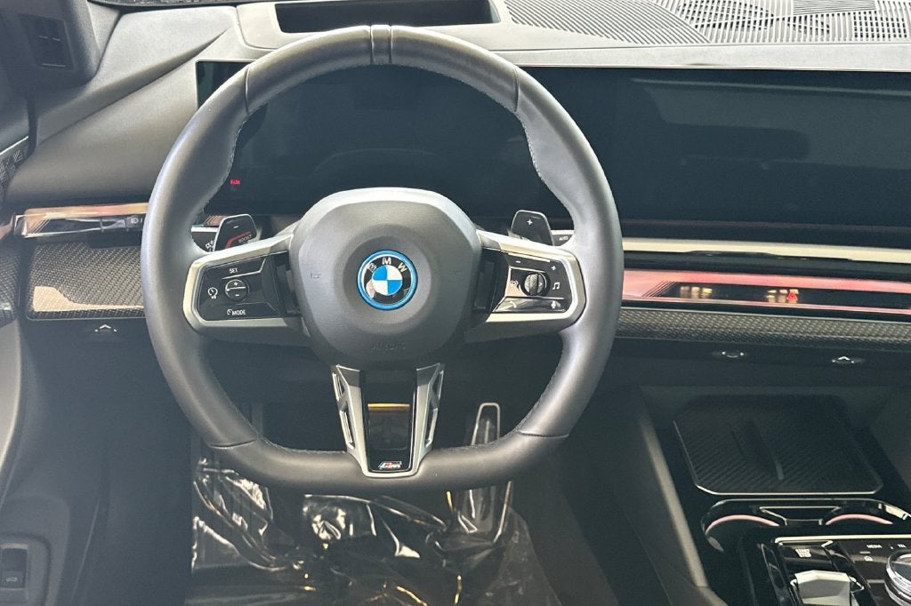 2026 BMW 5 Series 550e xDrive