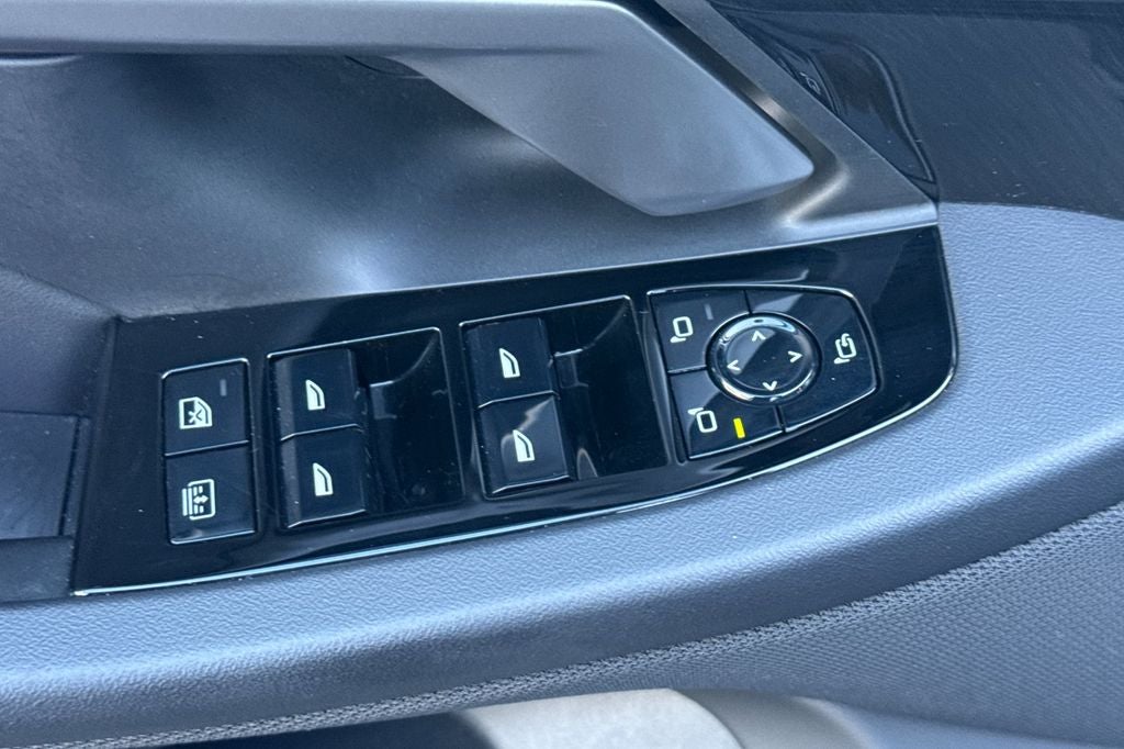 2026 BMW 5 Series 550e xDrive