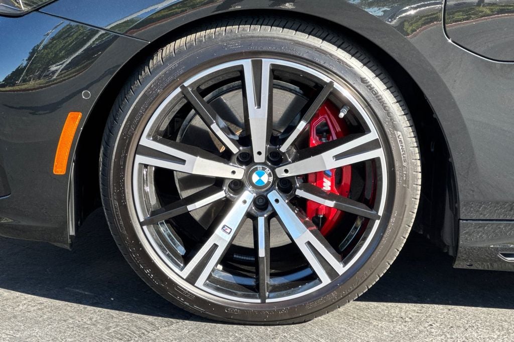 2026 BMW 5 Series 550e xDrive