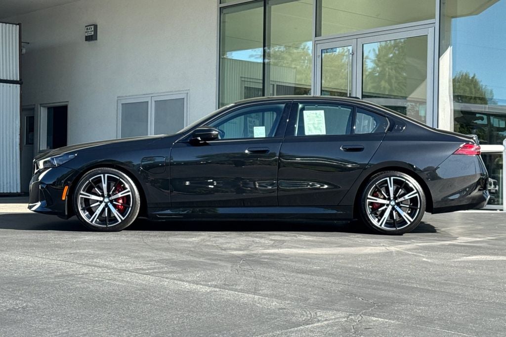 2026 BMW 5 Series 550e xDrive