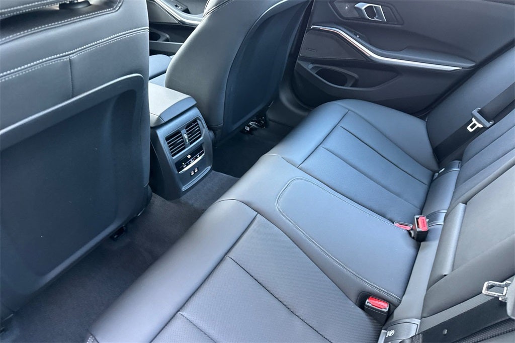 2026 BMW 3 Series 330i