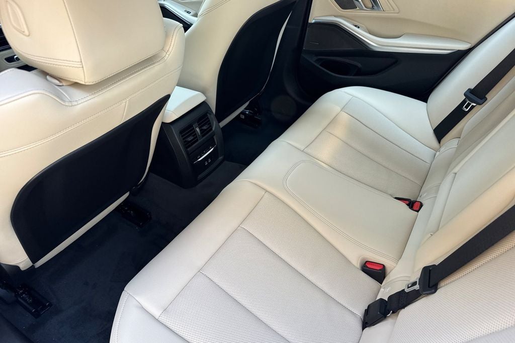 2026 BMW 3 Series 330i