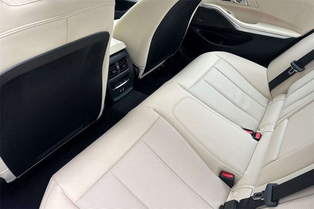 2026 BMW 3 Series 330i