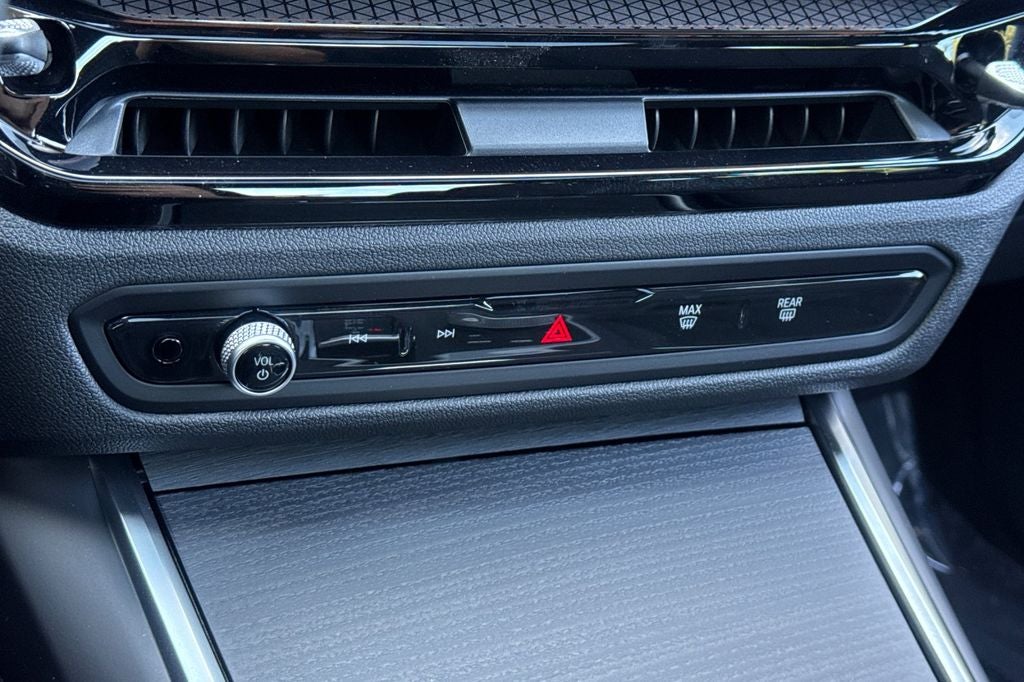 2026 BMW 3 Series 330i