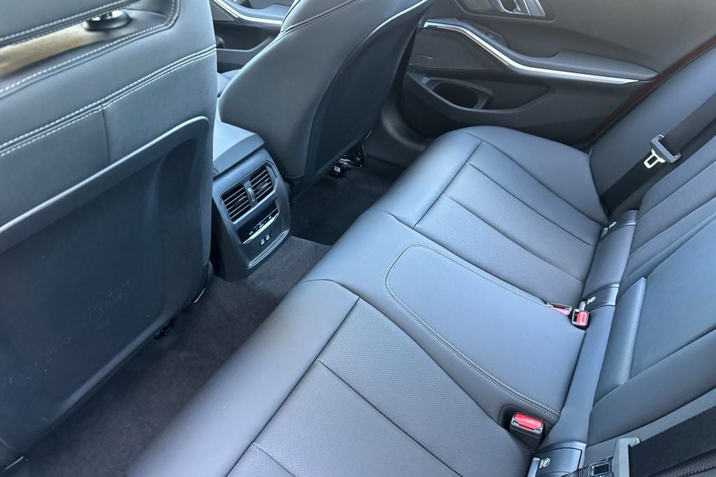 2026 BMW 3 Series 330i