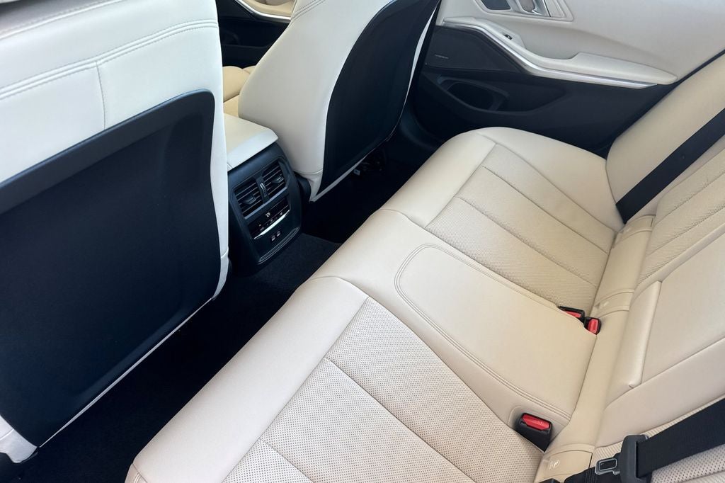 2026 BMW 3 Series 330i