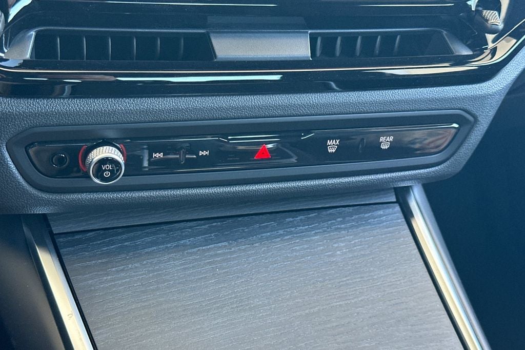 2026 BMW 3 Series 330i