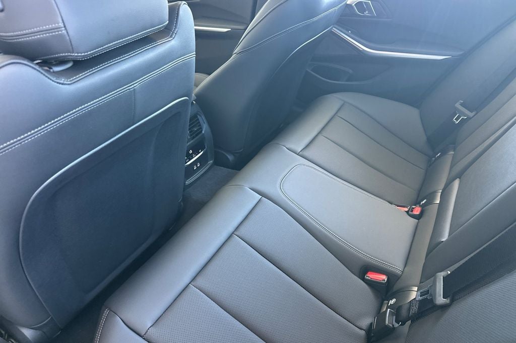 2026 BMW 3 Series 330i