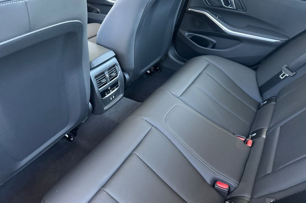 2026 BMW 3 Series 330i