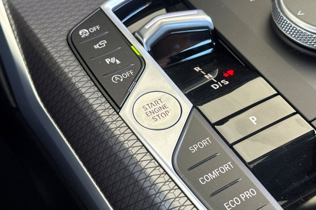 2026 BMW 3 Series 330i