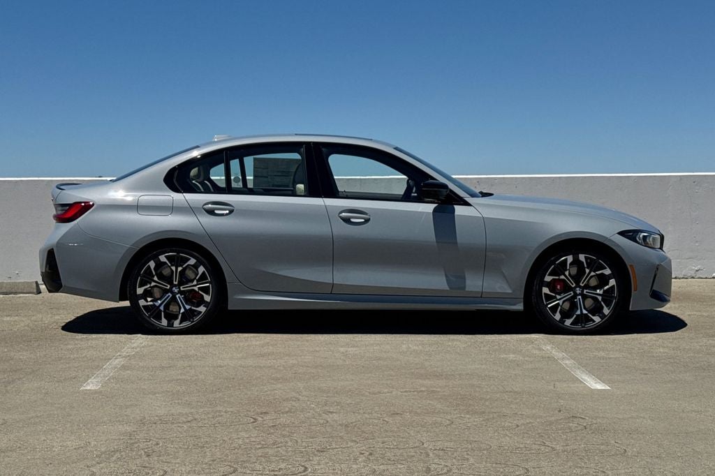 2026 BMW 3 Series 330i