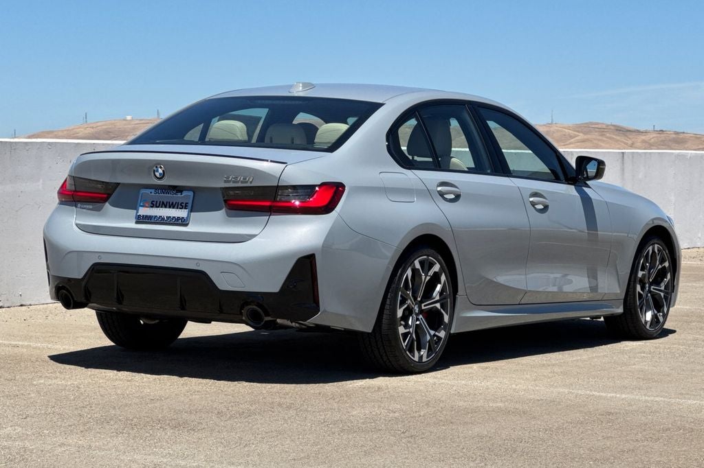 2026 BMW 3 Series 330i
