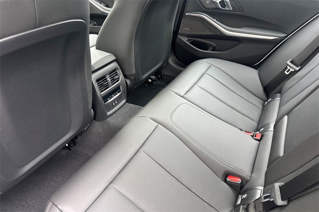 2026 BMW 3 Series 330i