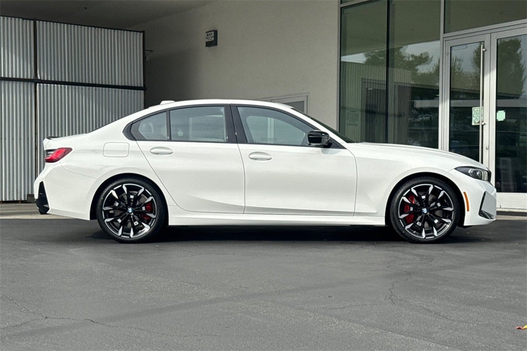 2026 BMW 3 Series 330i