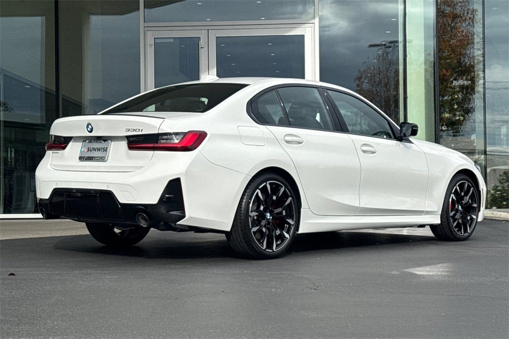 2026 BMW 3 Series 330i