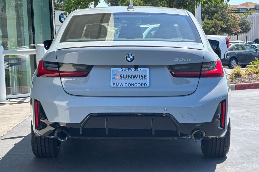 2026 BMW 3 Series 330i