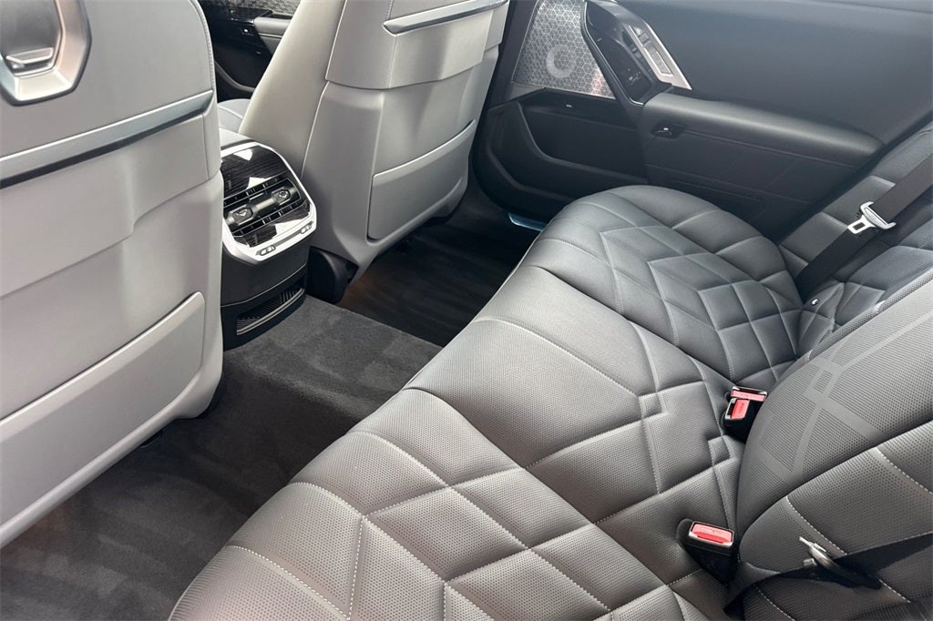 2026 BMW 7 Series 750e xDrive