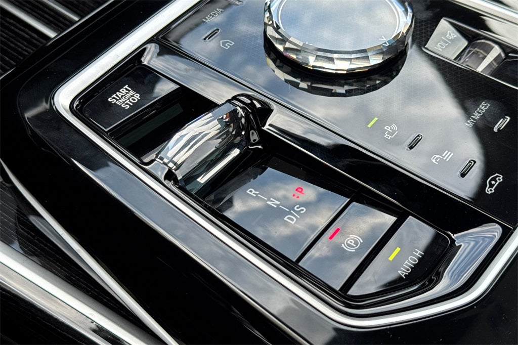 2026 BMW 7 Series 750e xDrive