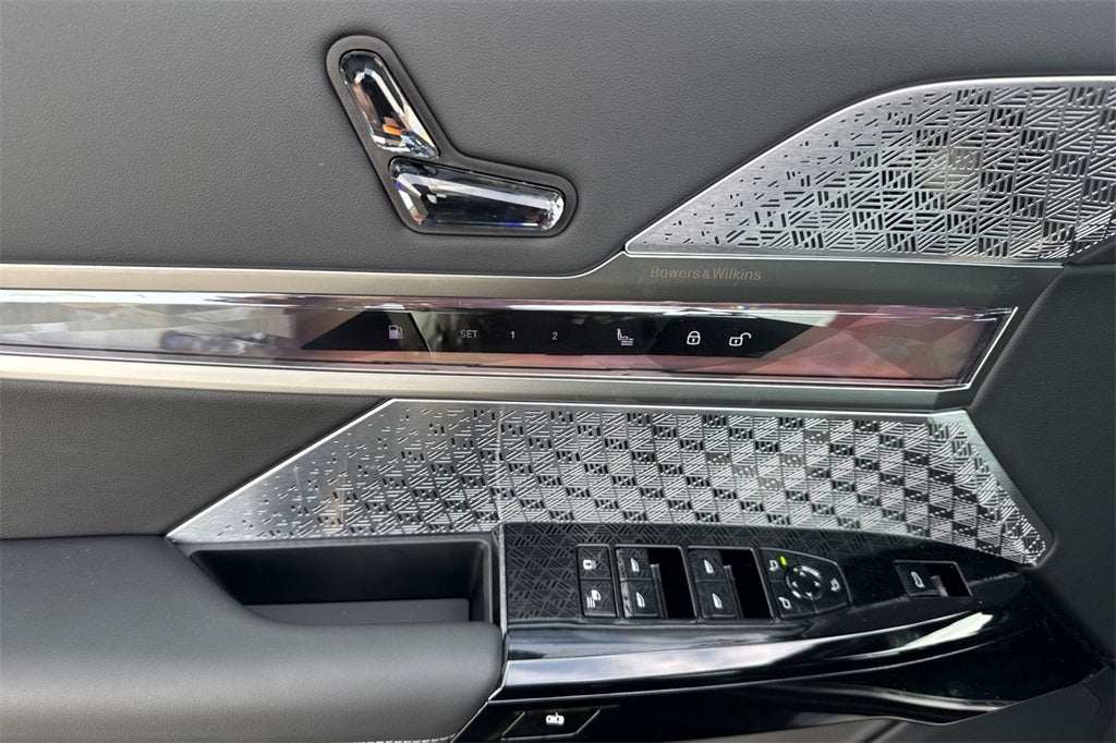 2026 BMW 7 Series 750e xDrive