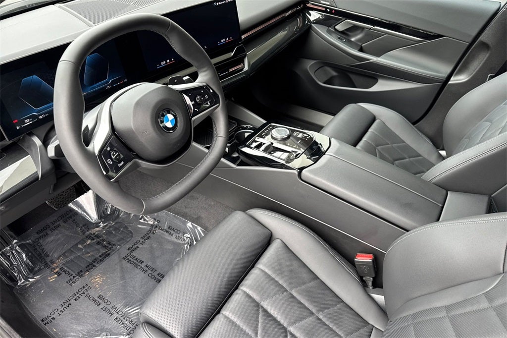 2024 BMW 5 Series 530i