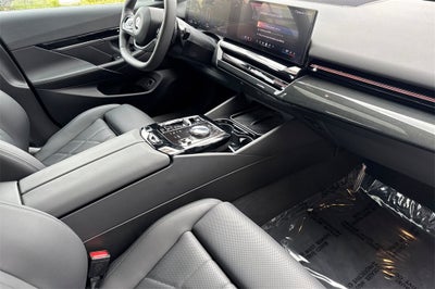 2024 BMW 5 Series 530i