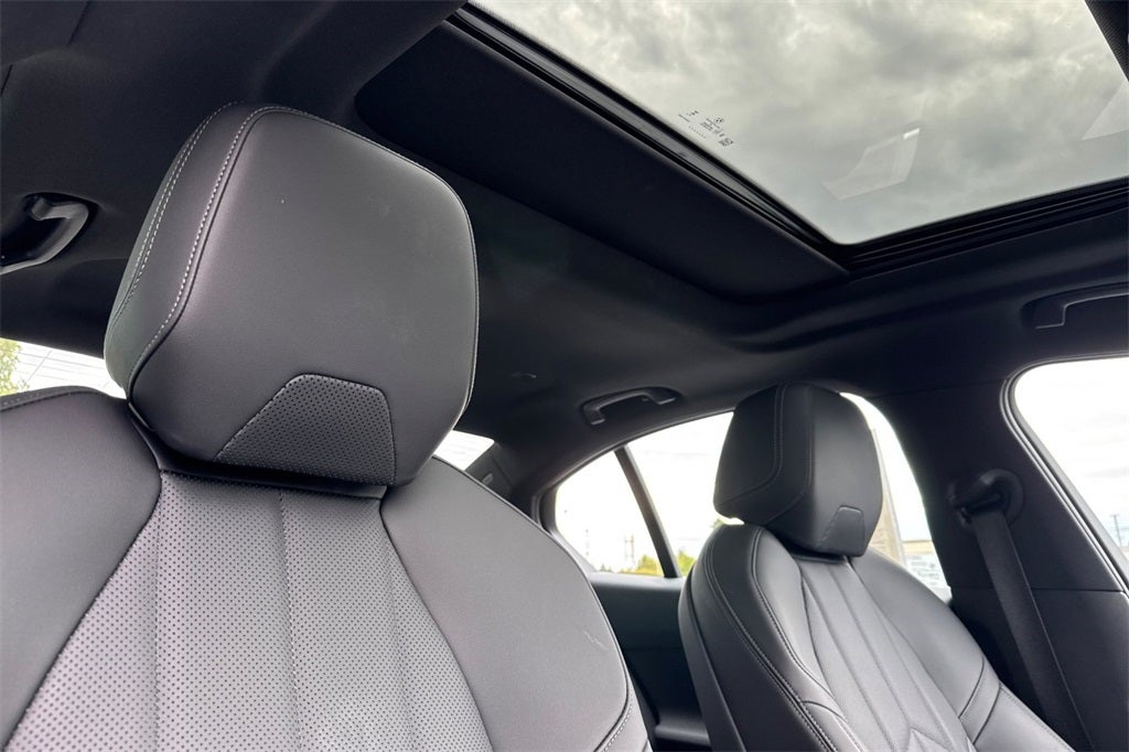 2024 BMW 5 Series 530i