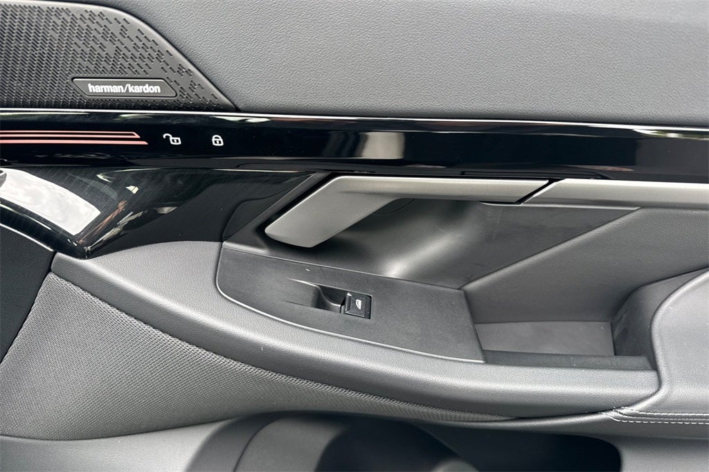 2024 BMW 5 Series 530i