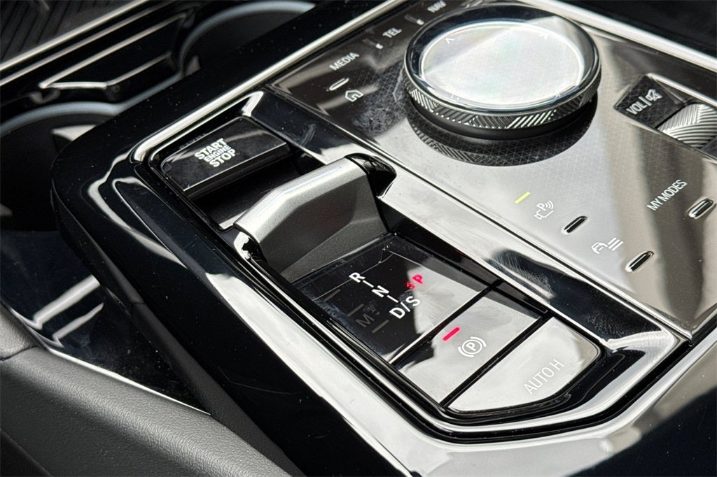 2024 BMW 5 Series 530i