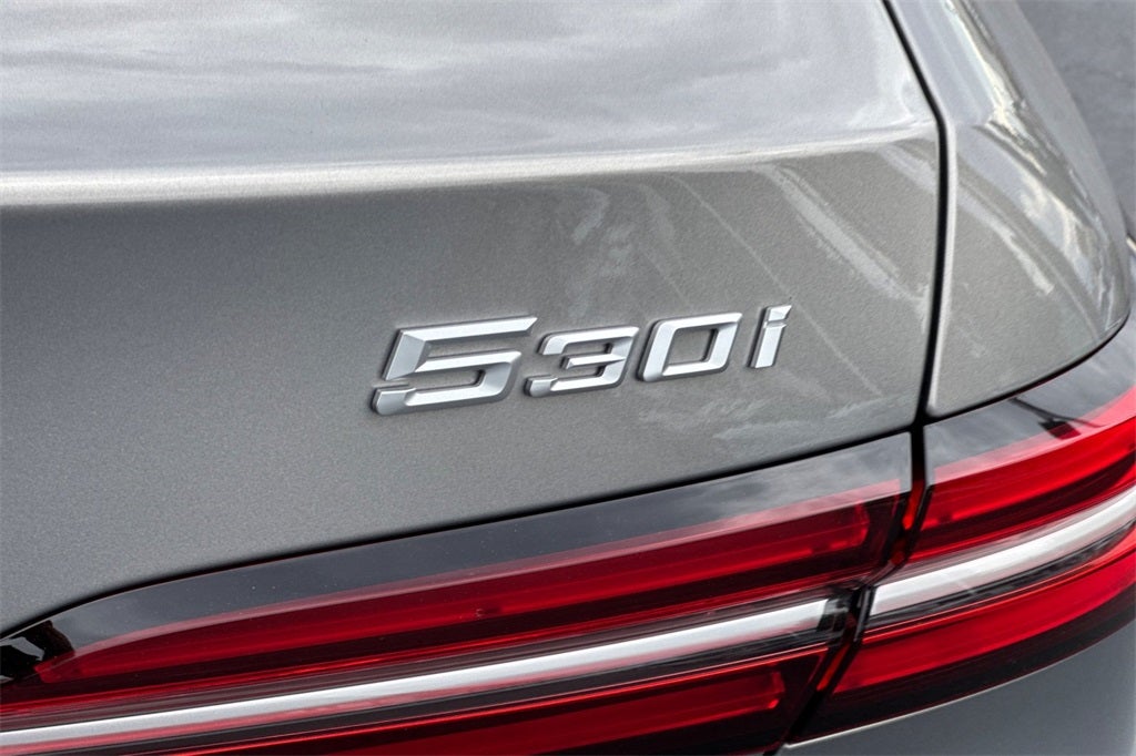 2024 BMW 5 Series 530i