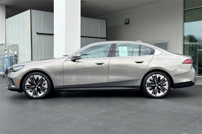 2024 BMW 5 Series 530i