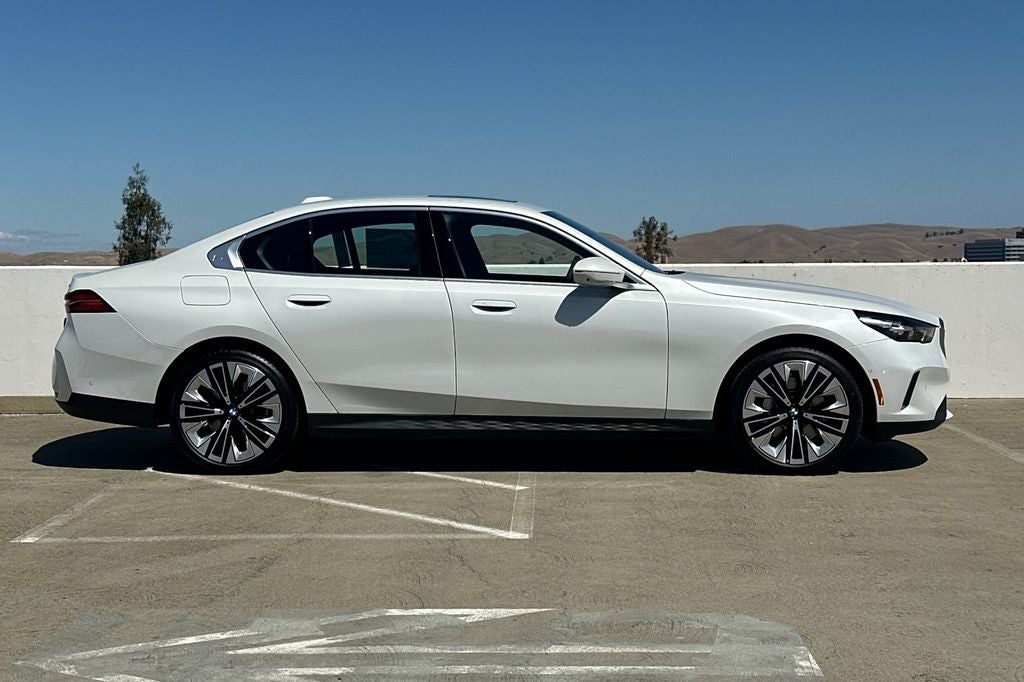 2027 BMW 5 Series 530i