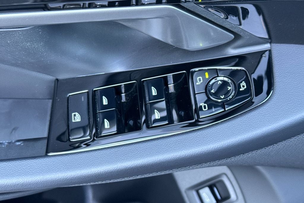 2026 BMW 5 Series 530i
