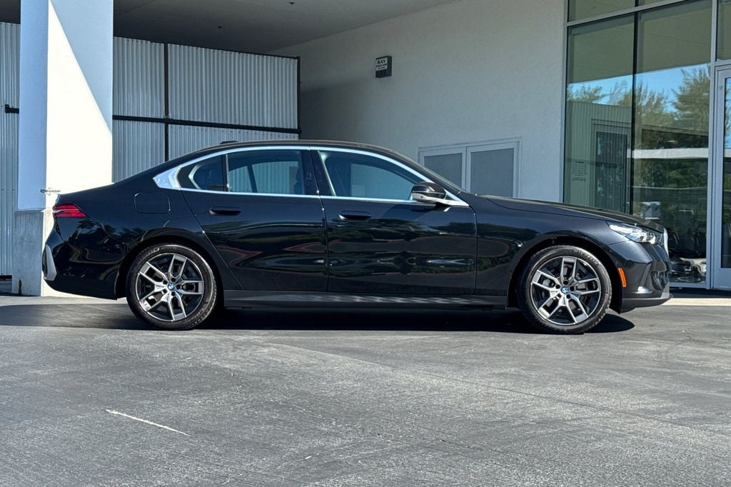 2026 BMW 5 Series 530i