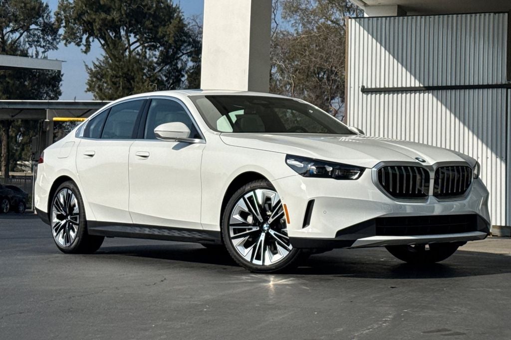 2026 BMW 5 Series 530i