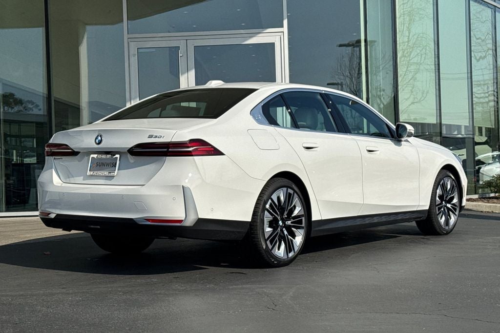 2026 BMW 5 Series 530i